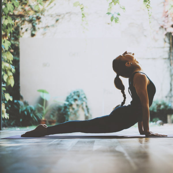 Revitalizează și susține activitatea fizică și psihică